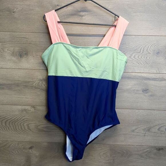 One Piece Color block Swimsuit Women's Plus Size XXL - Picture 1 of 6